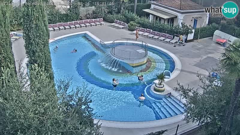 Villaggio Mare Blu bazen Spletna kamera V živo Bibione Pineda – Italija