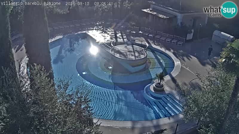 Villaggio Mare Blu bazen UŽIVO web kamera Bibione Pineda – Italija
