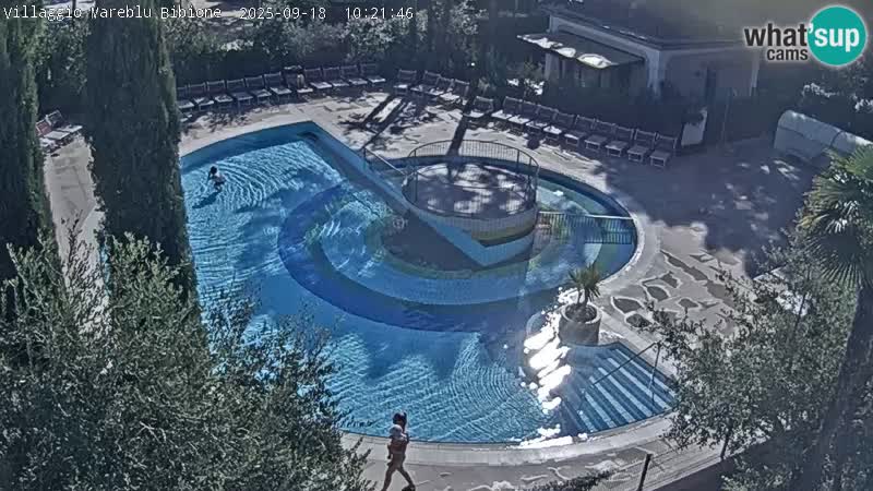 Villaggio Mare Blu bazen UŽIVO web kamera Bibione Pineda – Italija