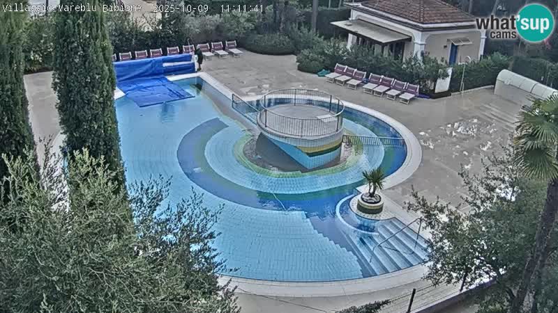 Villaggio Mare Blu bazen UŽIVO web kamera Bibione Pineda – Italija