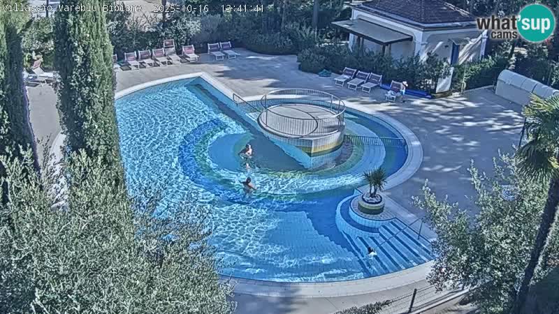 Villaggio Mare Blu bazen Spletna kamera V živo Bibione Pineda – Italija