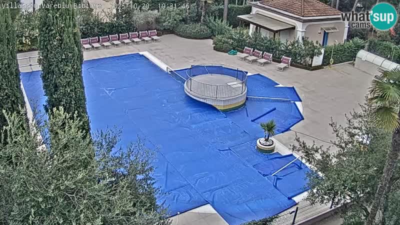 Villaggio Mare Blu bazen UŽIVO web kamera Bibione Pineda – Italija