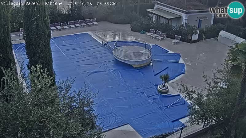 Villaggio Mare Blu bazen UŽIVO web kamera Bibione Pineda – Italija