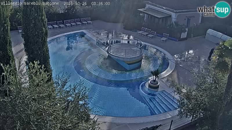 Villaggio Mare Blu bazen UŽIVO web kamera Bibione Pineda – Italija