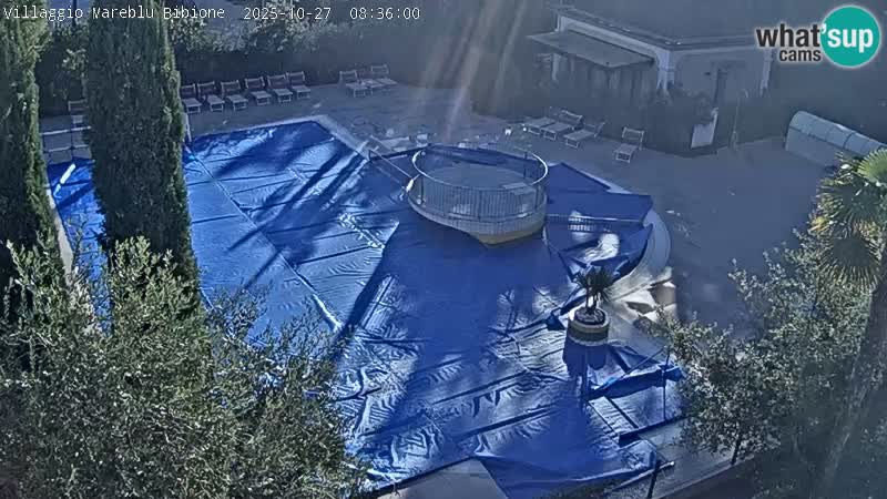 Villaggio Mare Blu bazen UŽIVO web kamera Bibione Pineda – Italija