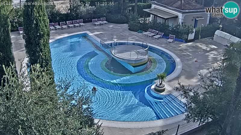 Villaggio Mare Blu bazen UŽIVO web kamera Bibione Pineda – Italija