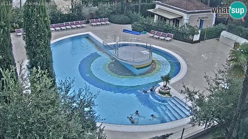 Villaggio Mare Blu bazen UŽIVO web kamera Bibione Pineda – Italija