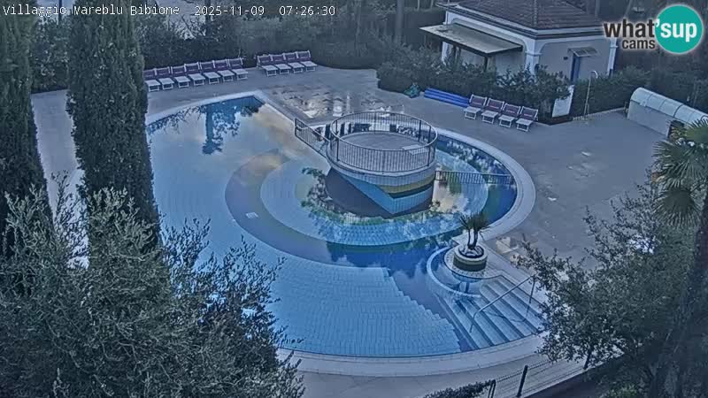 Villaggio Mare Blu bazen Spletna kamera V živo Bibione Pineda – Italija
