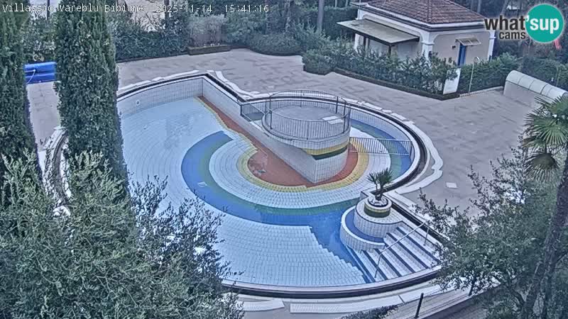 Villaggio Mare Blu bazen UŽIVO web kamera Bibione Pineda – Italija