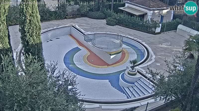 Villaggio Mare Blu bazen Spletna kamera V živo Bibione Pineda – Italija