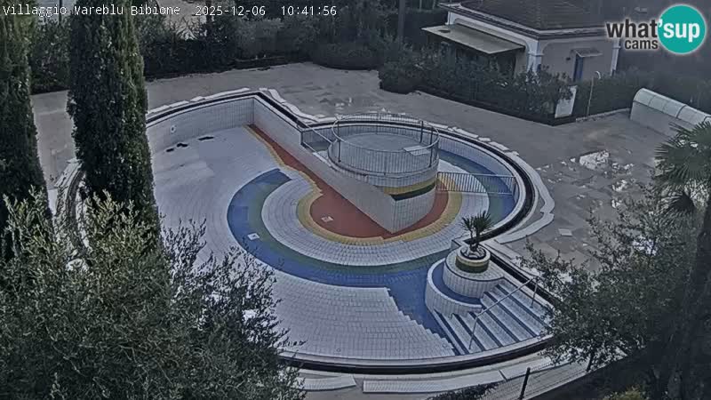 Villaggio Mare Blu bazen Spletna kamera V živo Bibione Pineda – Italija