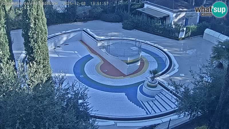 Villaggio Mare Blu bazen Spletna kamera V živo Bibione Pineda – Italija