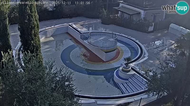 Villaggio Mare Blu bazen UŽIVO web kamera Bibione Pineda – Italija