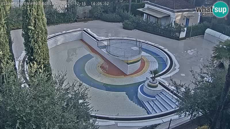 Villaggio Mare Blu bazen Spletna kamera V živo Bibione Pineda – Italija