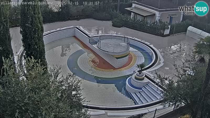 Villaggio Mare Blu bazen UŽIVO web kamera Bibione Pineda – Italija