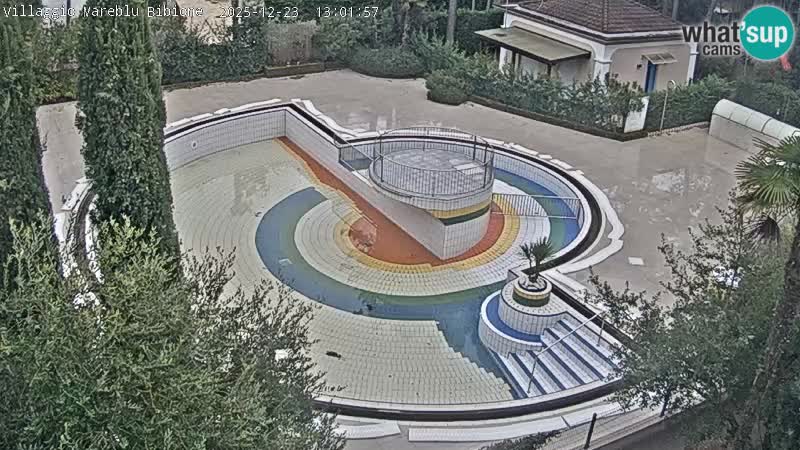 Villaggio Mare Blu bazen Spletna kamera V živo Bibione Pineda – Italija