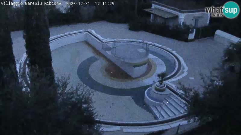 Villaggio Mare Blu bazen UŽIVO web kamera Bibione Pineda – Italija