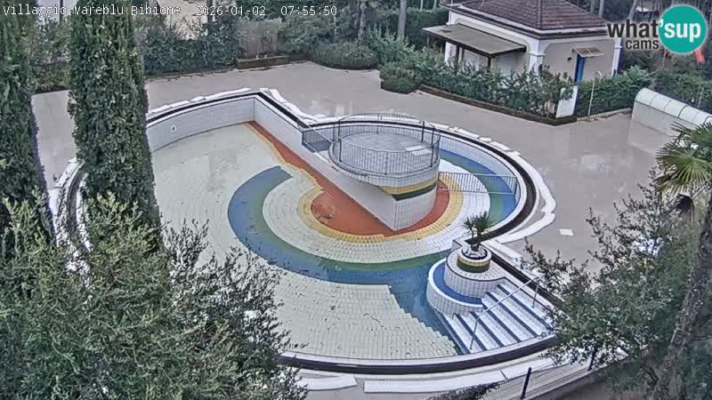 Villaggio Mare Blu bazen UŽIVO web kamera Bibione Pineda – Italija