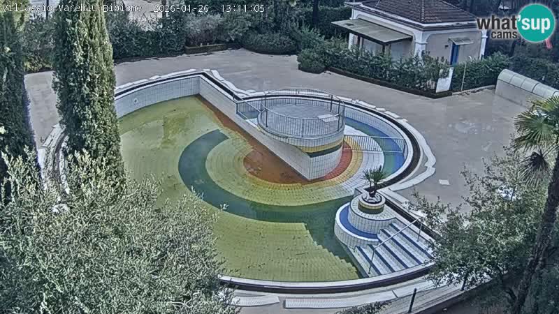 Villaggio Mare Blu bazen UŽIVO web kamera Bibione Pineda – Italija