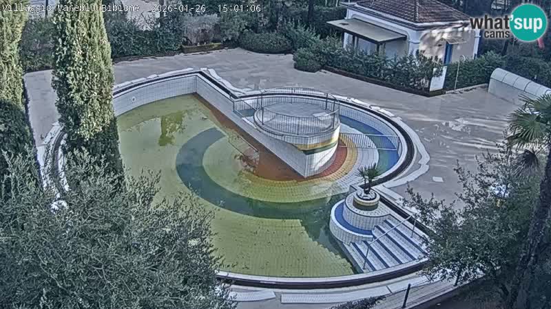 Villaggio Mare Blu bazen UŽIVO web kamera Bibione Pineda – Italija