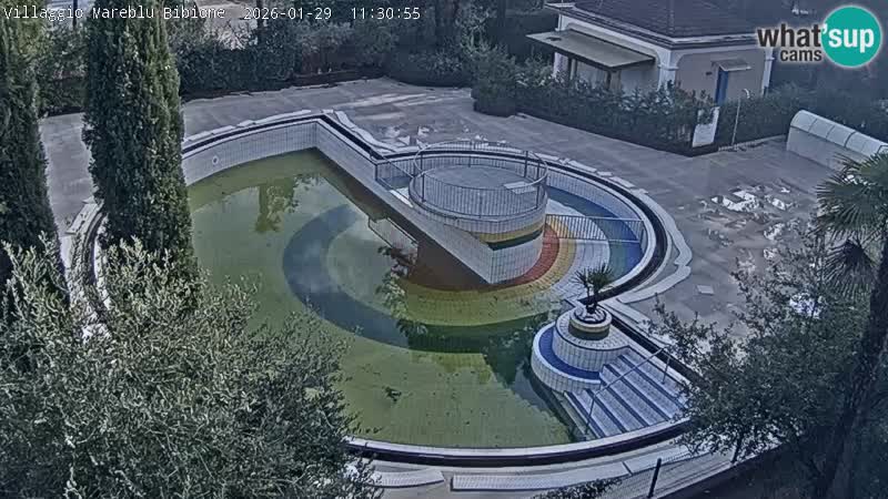 Villaggio Mare Blu bazen UŽIVO web kamera Bibione Pineda – Italija