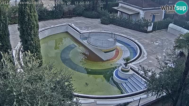 Villaggio Mare Blu bazen UŽIVO web kamera Bibione Pineda – Italija