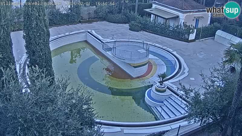Villaggio Mare Blu bazen UŽIVO web kamera Bibione Pineda – Italija