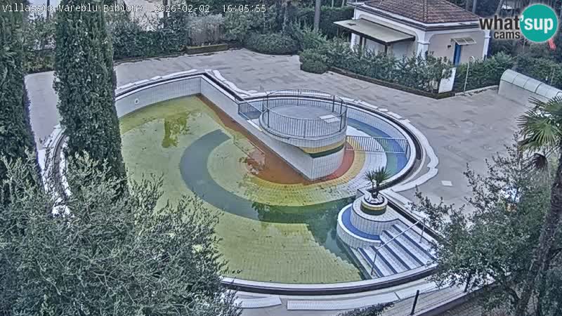 Villaggio Mare Blu bazen UŽIVO web kamera Bibione Pineda – Italija
