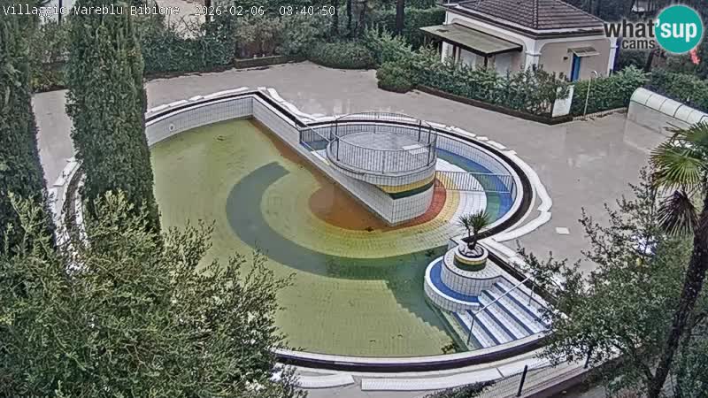 Villaggio Mare Blu bazen UŽIVO web kamera Bibione Pineda – Italija