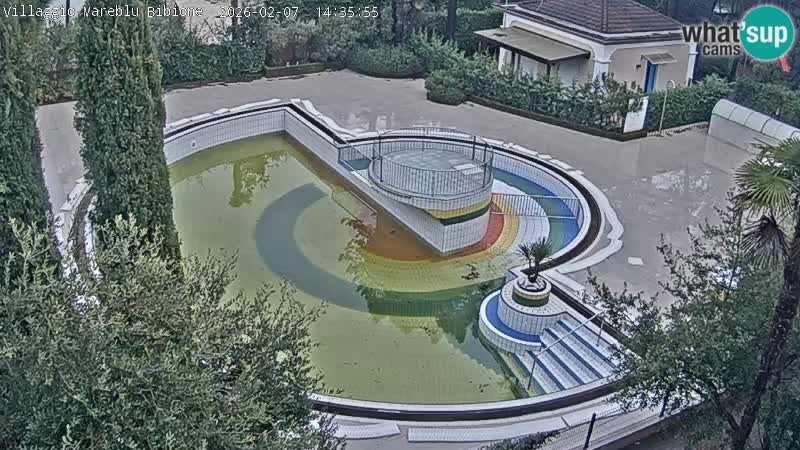 Villaggio Mare Blu bazen UŽIVO web kamera Bibione Pineda – Italija