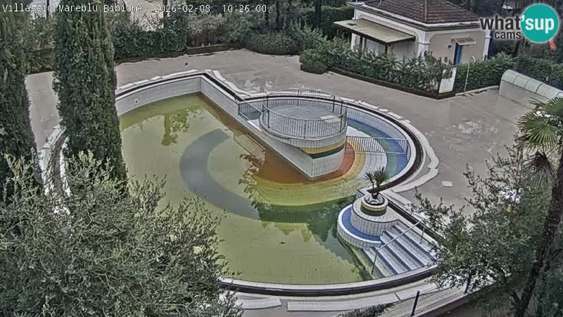 Villaggio Mare Blu bazen UŽIVO web kamera Bibione Pineda – Italija