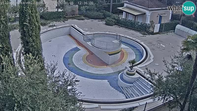 Villaggio Mare Blu bazen Spletna kamera V živo Bibione Pineda – Italija
