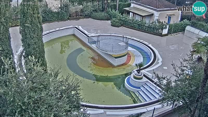 Villaggio Mare Blu bazen Spletna kamera V živo Bibione Pineda – Italija