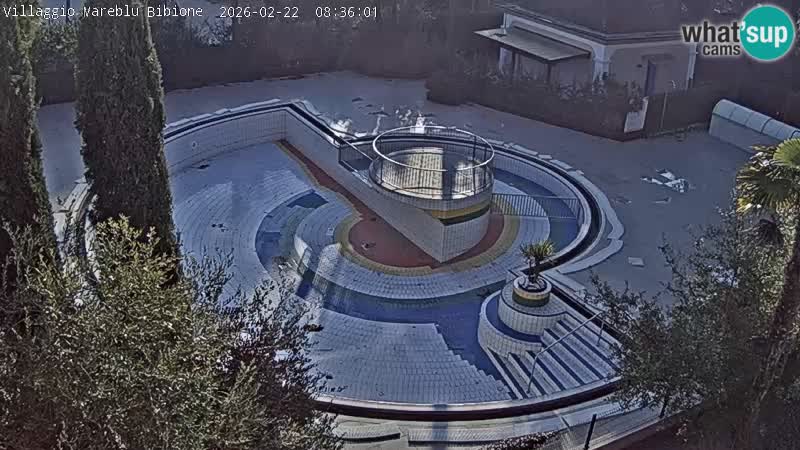 Villaggio Mare Blu bazen UŽIVO web kamera Bibione Pineda – Italija