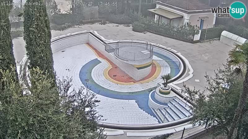 Villaggio Mare Blu bazen UŽIVO web kamera Bibione Pineda – Italija