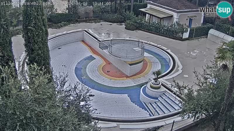 Villaggio Mare Blu bazen UŽIVO web kamera Bibione Pineda – Italija