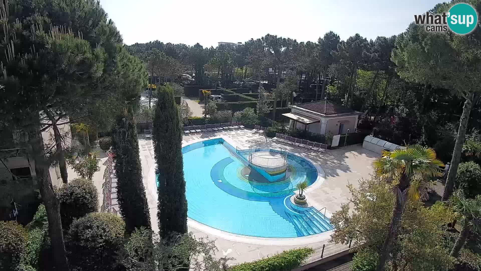 Villaggio Mare Blu bazen Spletna kamera V živo Bibione Pineda – Italija