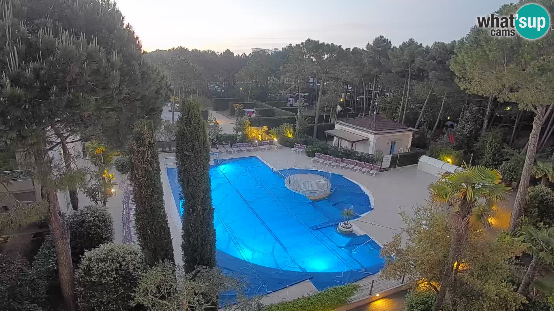 Villaggio Mare Blu bazen UŽIVO web kamera Bibione Pineda – Italija