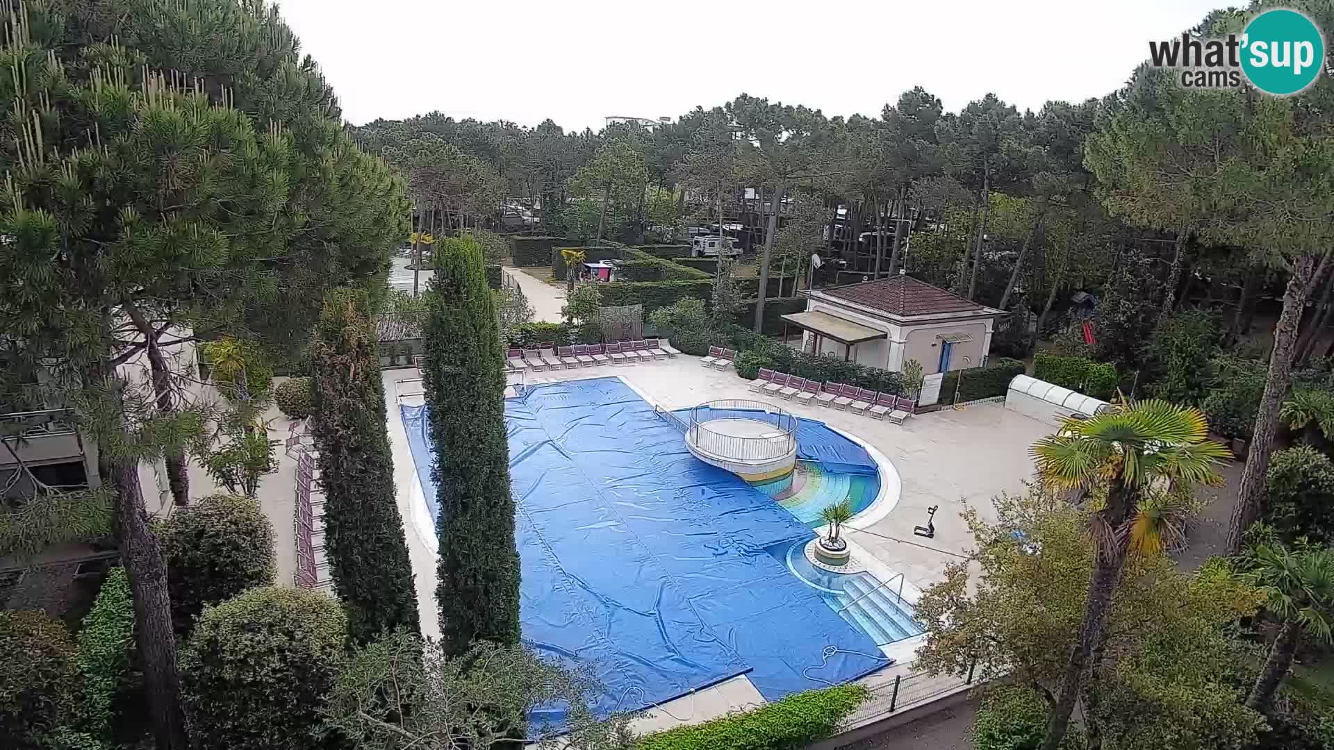 Villaggio Mare Blu bazen Spletna kamera V živo Bibione Pineda – Italija