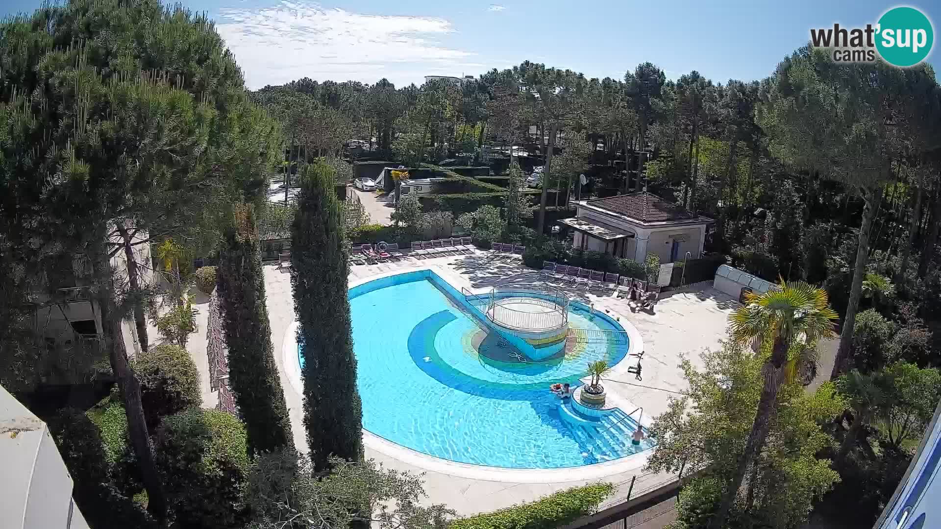 Villaggio Mare Blu bazen Spletna kamera V živo Bibione Pineda – Italija