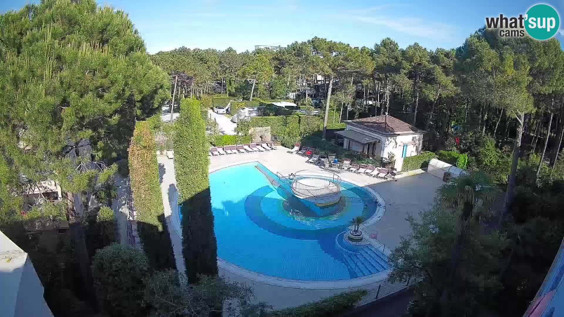 Villaggio Mare Blu bazen Spletna kamera V živo Bibione Pineda – Italija