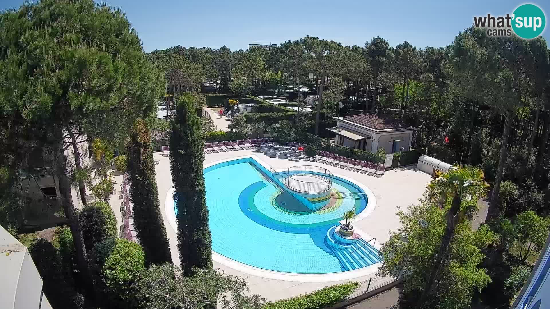 Villaggio Mare Blu bazen Spletna kamera V živo Bibione Pineda – Italija