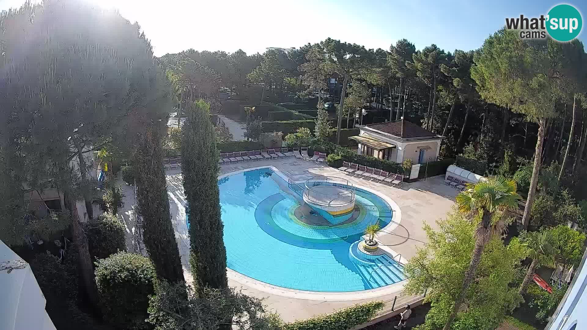 Villaggio Mare Blu bazen Spletna kamera V živo Bibione Pineda – Italija