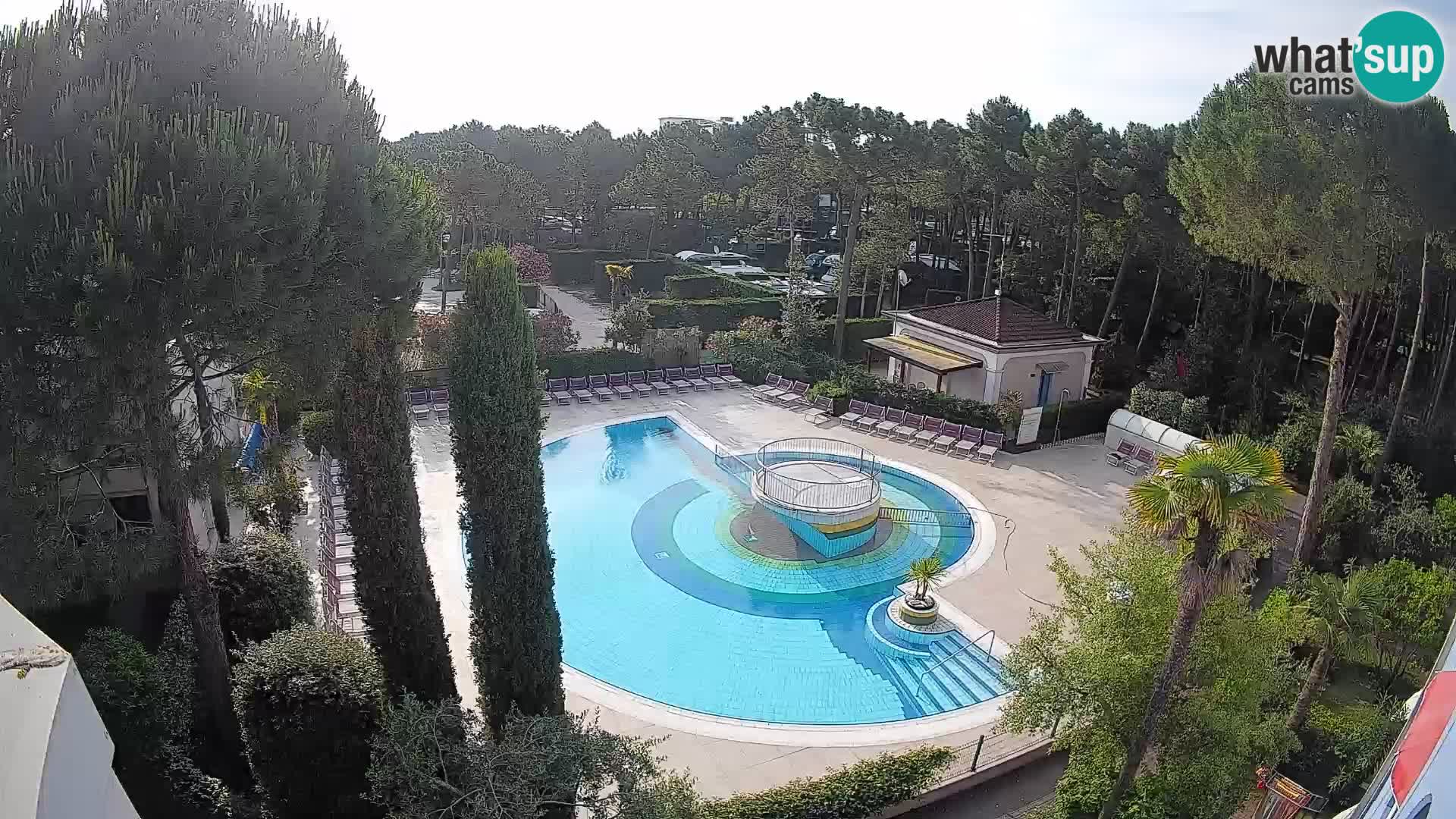 Villaggio Mare Blu bazen Spletna kamera V živo Bibione Pineda – Italija