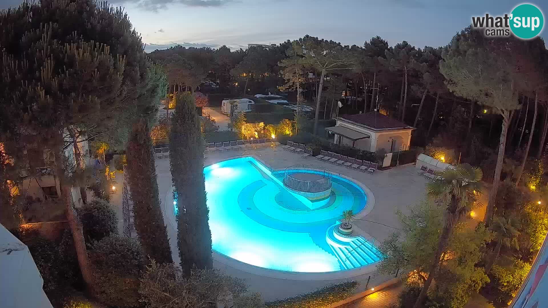 Villaggio Mare Blu bazen Spletna kamera V živo Bibione Pineda – Italija