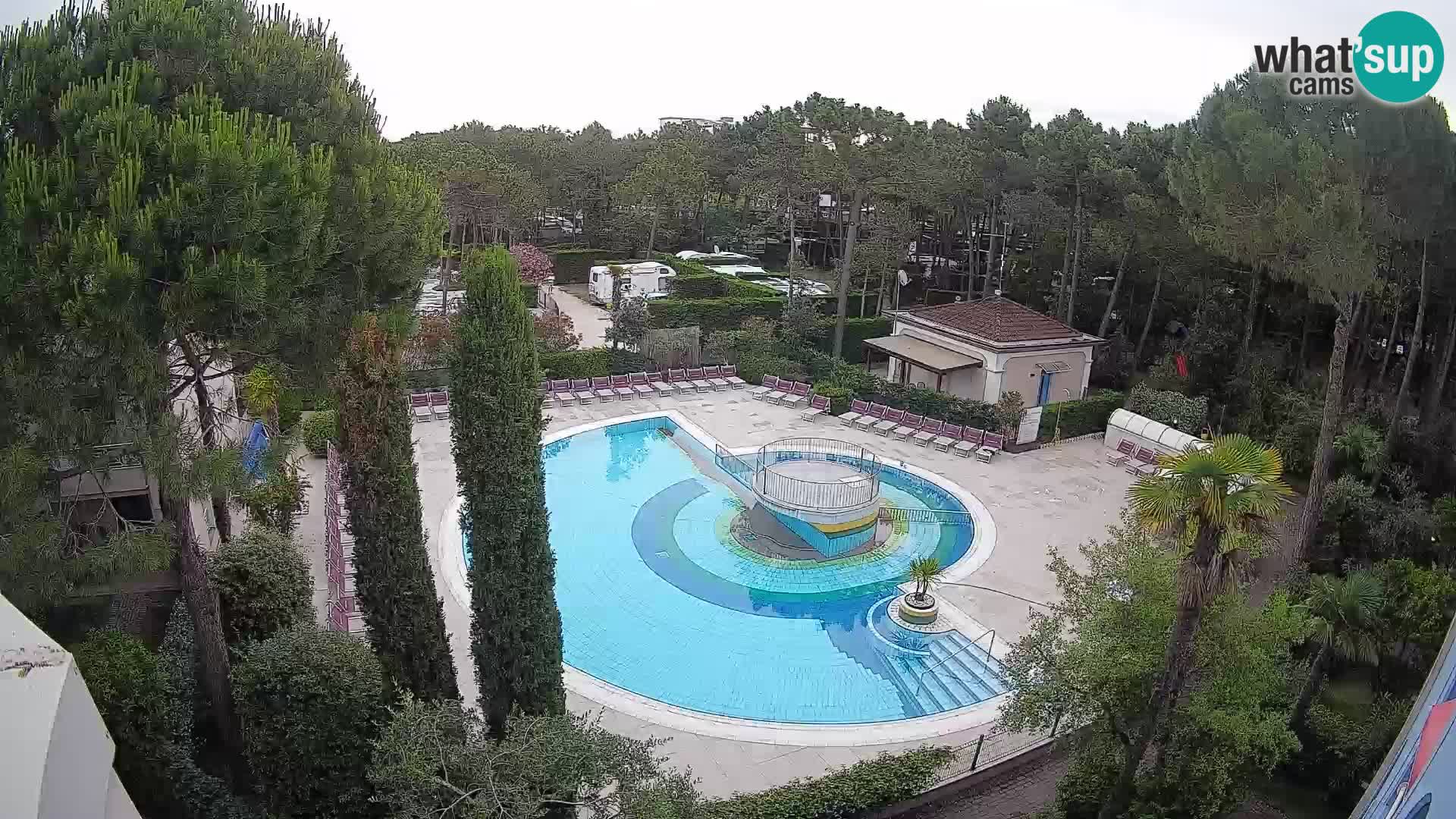 Villaggio Mare Blu bazen Spletna kamera V živo Bibione Pineda – Italija