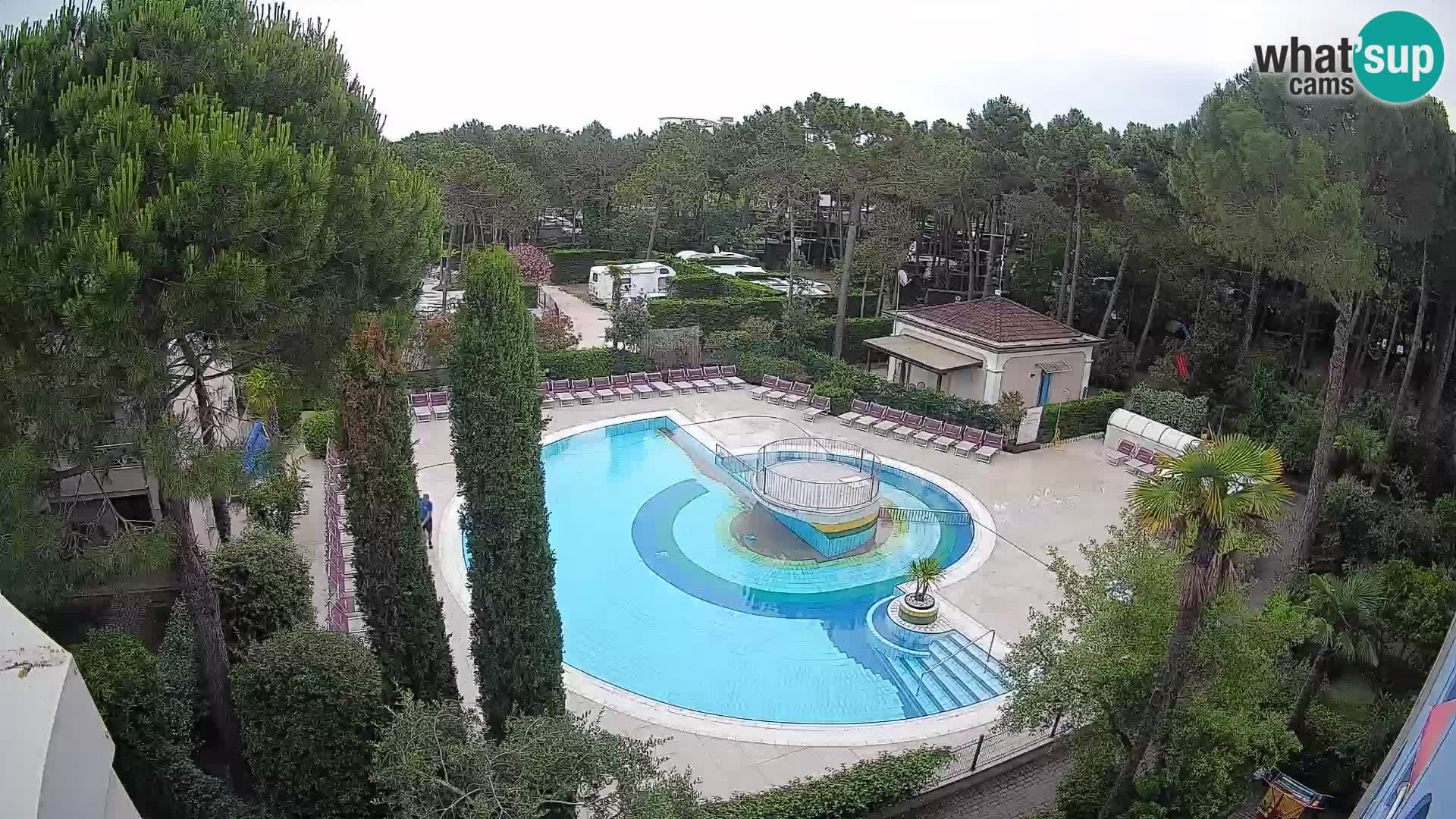 Villaggio Mare Blu bazen Spletna kamera V živo Bibione Pineda – Italija
