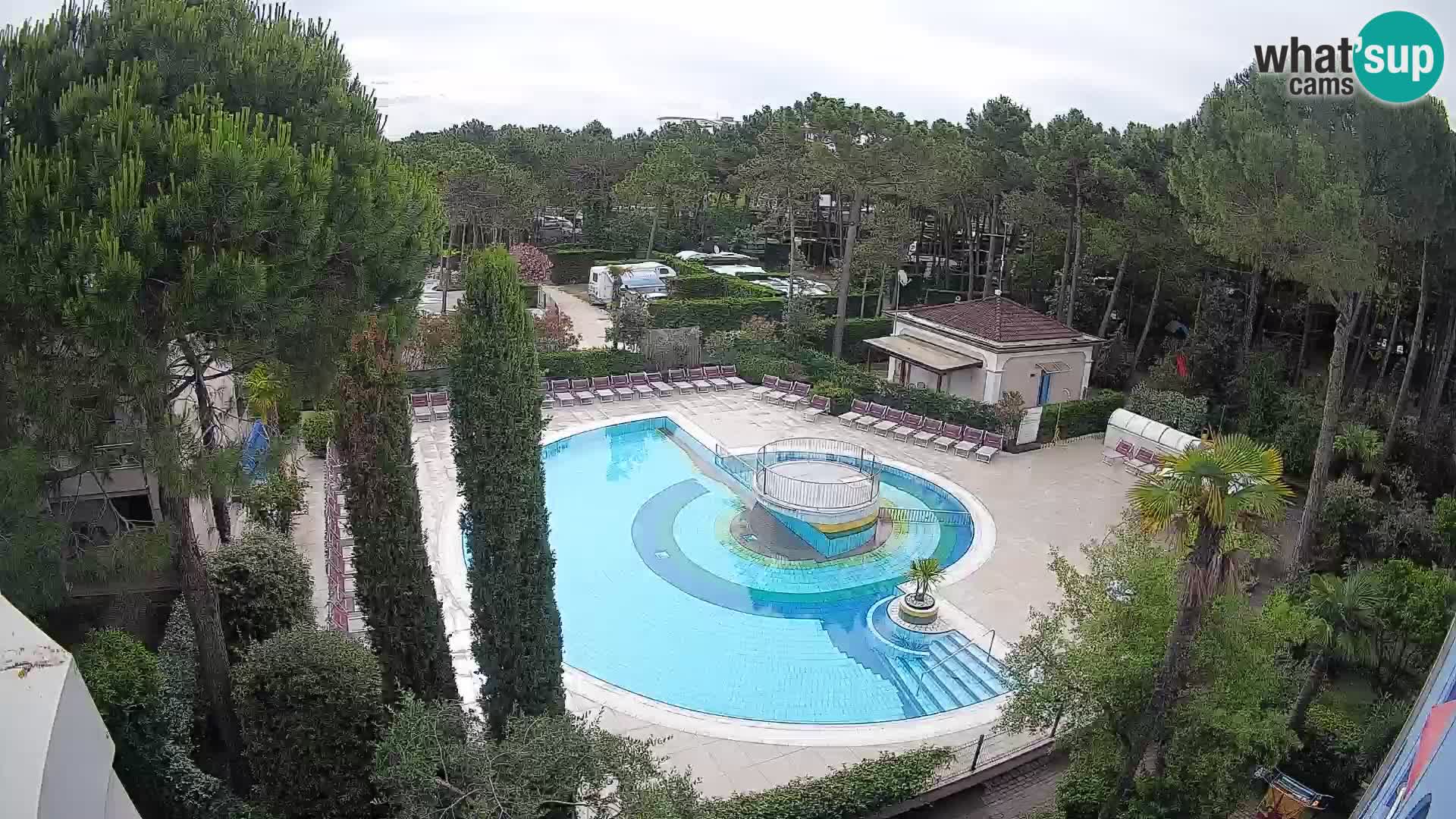 Villaggio Mare Blu bazen Spletna kamera V živo Bibione Pineda – Italija