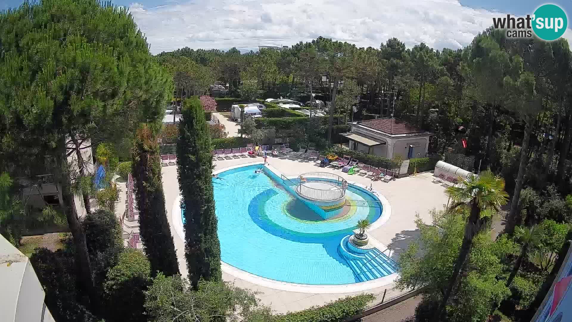 Villaggio Mare Blu bazen Spletna kamera V živo Bibione Pineda – Italija
