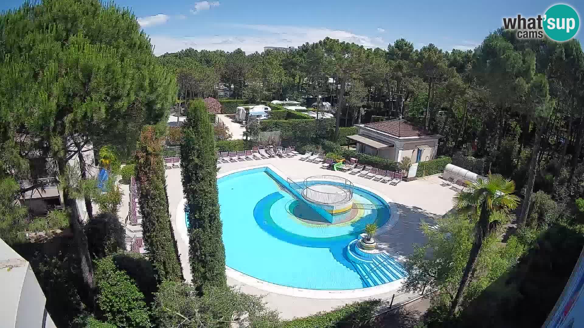 Villaggio Mare Blu bazen Spletna kamera V živo Bibione Pineda – Italija
